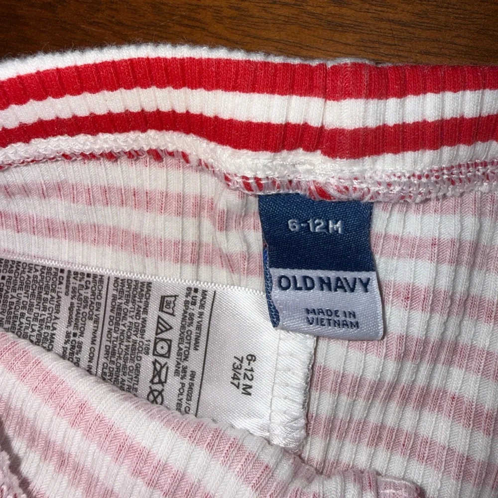 Old Navy‎ Red and White Striped Kids Leggings